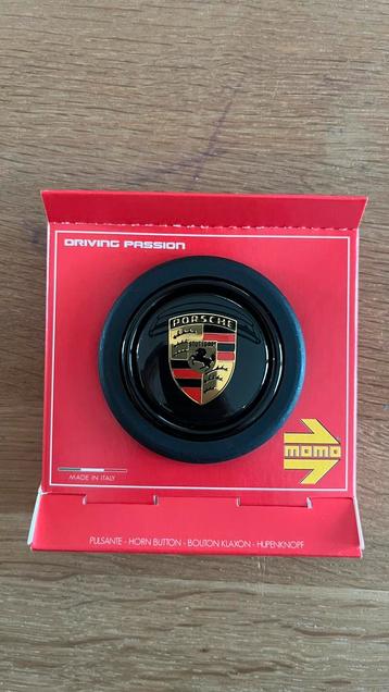 Porsche klaxonknop van het merk MOMO beschikbaar voor biedingen