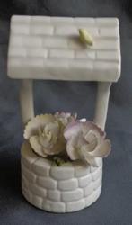 vintage porseleinen WATERPUT PUT BEELDJE 12x6x5cm ceramic wa, Verzamelen, Beelden en Beeldjes, Verzenden, Zo goed als nieuw