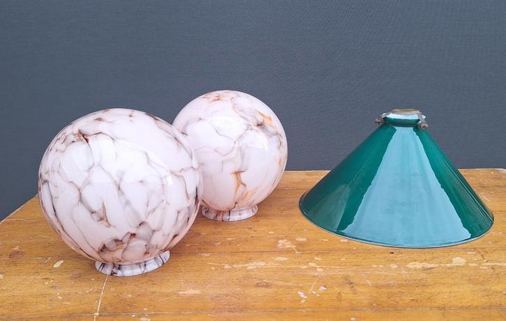 Vintage lampenkappen in gekleurd glas, Antiek en Kunst, Antiek | Verlichting, Ophalen