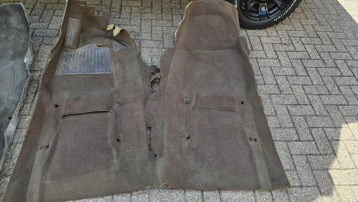 Tapijt vloerbedekking bruin BMW 3 serie E30 sedan TAPIJTE30-, Auto-onderdelen, Interieur en Bekleding, BMW, Gebruikt, Ophalen