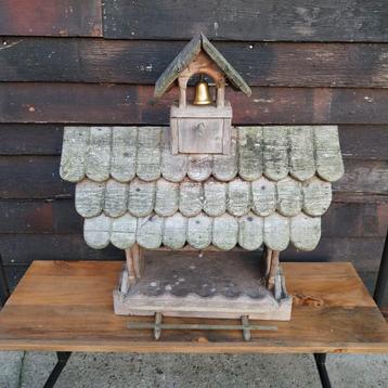 Volledig houten voederbak huisje/ schuur beschikbaar voor biedingen