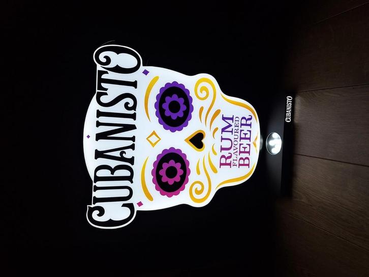 Cubanisto lichtreclame, Collections, Marques de bière, Comme neuf, Enlèvement ou Envoi