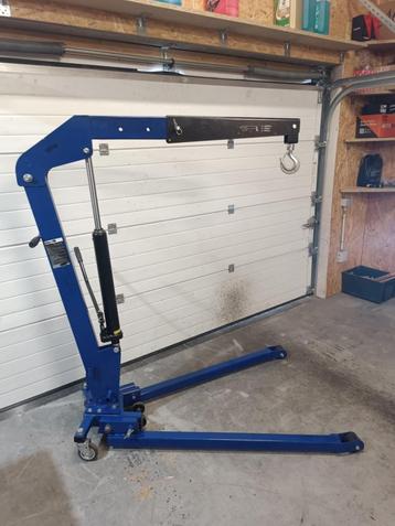 girafe (grue) d'atelier 1Tonne beschikbaar voor biedingen