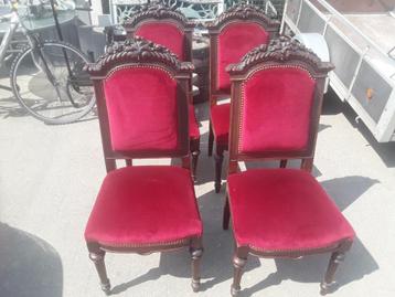 Antieke stoelen  beschikbaar voor biedingen