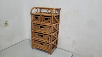 vintage rotan dressoir met vijf laden dimensie 50 beschikbaar voor biedingen