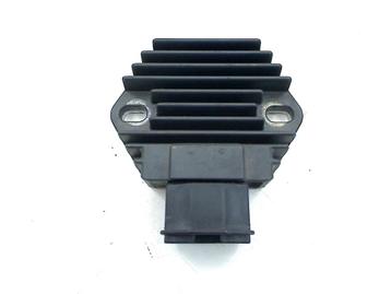 REGULATEUR DE TENSION Honda CBF 500 (01-1970/-), Utilisé