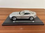 Mercedes SLR McLaren by Maisto with stand, Ophalen of Verzenden, Gebruikt, Auto, Maisto