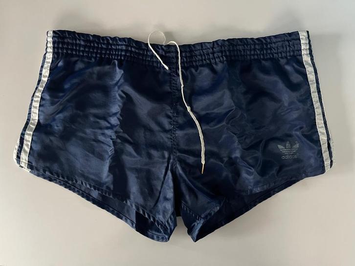 Adidas vintage voetbal short, Sport en Fitness, Voetbal, Gebruikt, Broek, Maat M, Ophalen