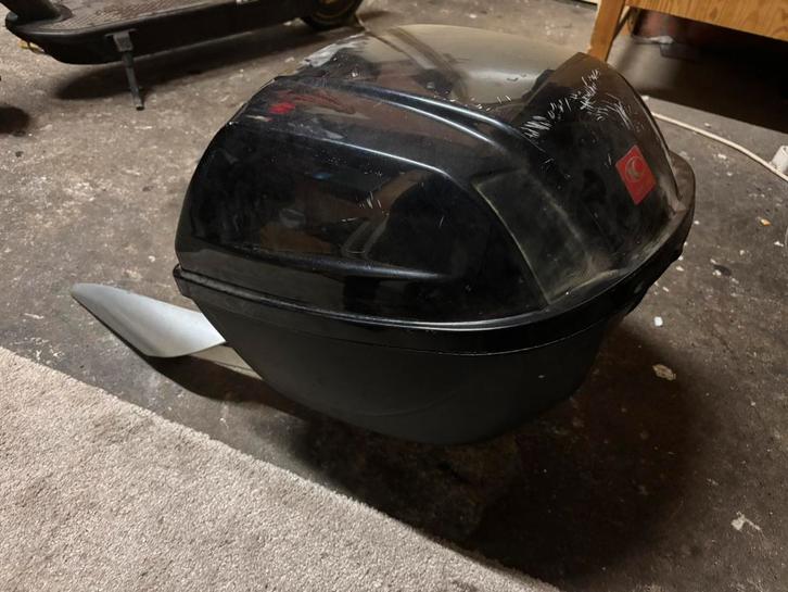 Motor/Scooter Topkoffer met Beugel, Kleding | Dames, Hoeden en Petten, Zo goed als nieuw, Ophalen