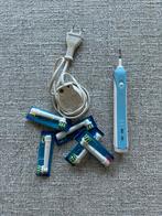 Elektrische tandenborstel Oral B, Tandenborstel, Ophalen of Verzenden, Zo goed als nieuw