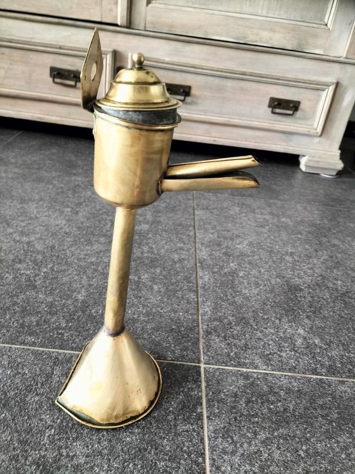 Snotneus in geel koper., Antiquités & Art, Antiquités | Bougeoirs, Enlèvement