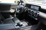 MERCEDES A250 HYBRIDE BENZINE LEDER CAMERA NAVI LED, Auto's, Automaat, Euro 6, Zwart, Leder