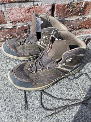 Wandelschoenen maat 43 beschikbaar voor biedingen