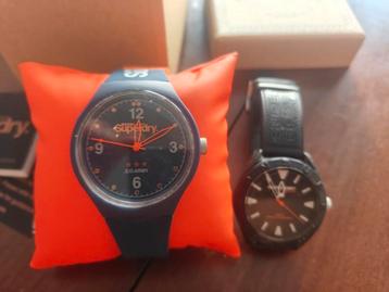 2 montres Superdry 