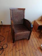 Rotan stoel / fauteuil in donker hout, Huis en Inrichting, Fauteuils, Ophalen, Gebruikt, Minder dan 75 cm, 50 tot 75 cm