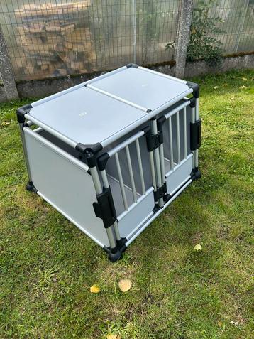 Autohondenbox te koop beschikbaar voor biedingen