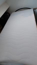 Aupin bed met matras, Ophalen, Zo goed als nieuw, Matras