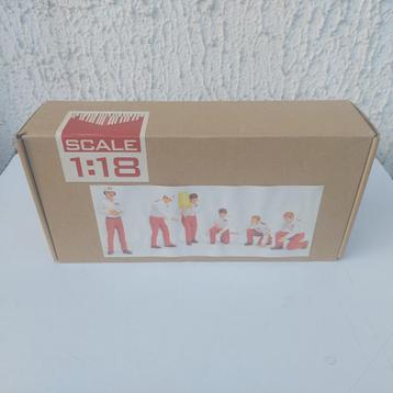 FIGUREN 6 MECHANICA 1/18 F1 TEAM MARLBORO MCLAREN RESIN beschikbaar voor biedingen
