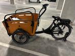 Elektrische bakfiets, Fietsen en Brommers, 4 kinderen of meer, Elektrisch, Zo goed als nieuw, Ophalen