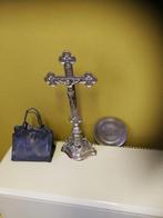 Loden tasje tinnen Lourdes bordje en kruisbeeld, Antiek en Kunst, Antiek | Religieuze voorwerpen, Ophalen