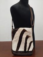 Zuid-Afrikaanse handgemaakte handtas zebravacht en leder, Enlèvement ou Envoi, Utilisé, Autres couleurs, Sac à main