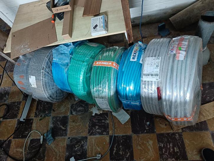 Voorbedrade buis VOB 3G1.5, 4G1.5, 5G1.5, 7G1.5 ook per stuk, Bricolage & Construction, Électricité & Câbles, Comme neuf, Câble ou Fil électrique