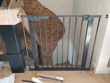 Traphekje met uitbreidingsset van BabyDan - 73,5cm-106,3cm beschikbaar voor biedingen