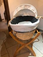 Couffin en osier sur pieds, Enlèvement, Comme neuf