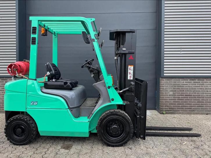 Mitsubishi FG25NT 2,5 ton LPG heftruck (bj 2014), Zakelijke goederen, Machines en Bouw | Heftrucks en Intern transport, Heftruck