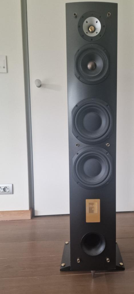 Speakers Triangle  Antal ESW, Audio, Tv en Foto, Luidsprekerboxen, Zo goed als nieuw, Front, Rear of Stereo speakers, 120 watt of meer