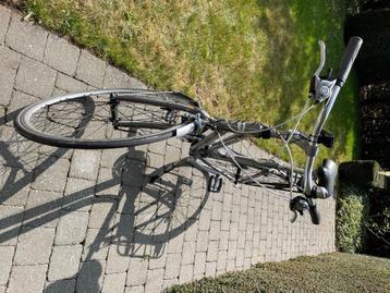 Damesfiets beschikbaar voor biedingen