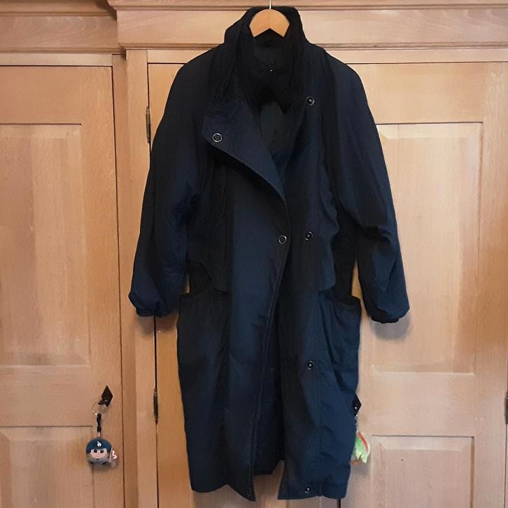 Mooie donkerblauw lange warme dames winterjas L XL XXL, Kleding | Dames, Jassen | Winter, Ophalen of Verzenden