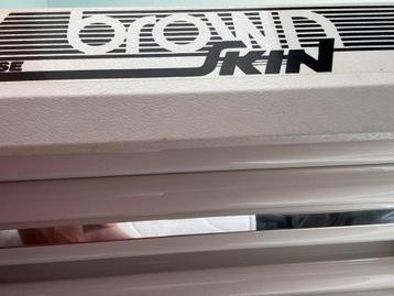Zonnebank beschikbaar voor biedingen