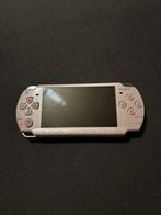 Psp-2000 roze jailbrake, Games en Spelcomputers, Spelcomputers | Sony PSP, Met games, Ophalen of Verzenden, Zo goed als nieuw