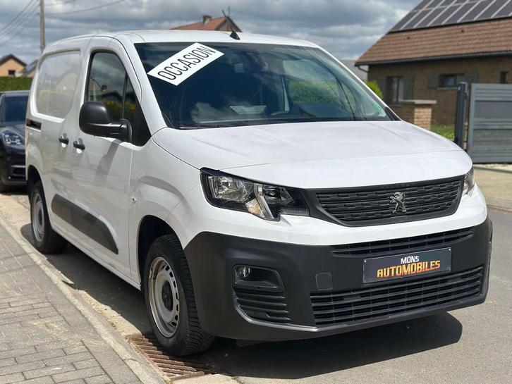 Peugeot Partner 1.5 BlueHDi L1 PREMIUM @27.000 km@ 15700€, Auto's, Peugeot, Bedrijf, Te koop, Partner, 4x4, ABS, Airbags, Airconditioning