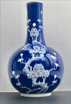 Décor de vase de fleur de prunus en porcelaine chinoise, Antiquités & Art, Enlèvement ou Envoi