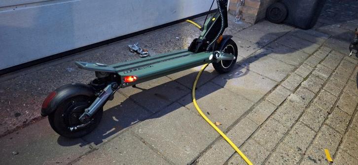 Vsett 8 als nieuw., Fietsen en Brommers, Steps, Zo goed als nieuw, Ophalen