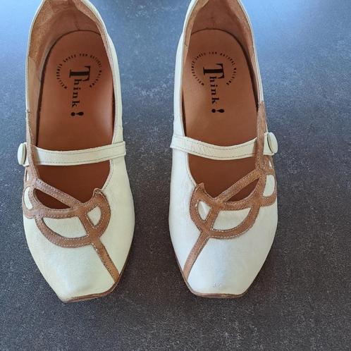 mooie schoenen van Think, maat 38,5, Kleding | Dames, Schoenen, Zo goed als nieuw, Schoenen met lage hakken, Beige, Ophalen of Verzenden