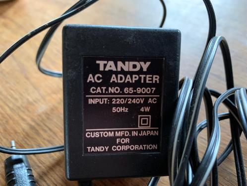 Tandy AC-adapter Ingang 220/240V AC 50HZ 4W, Computers en Software, Powerlines, Gebruikt, Verzenden