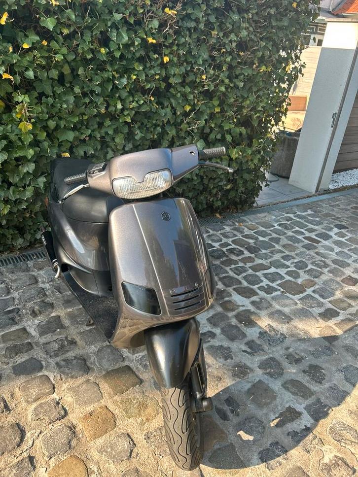 zip, Fietsen en Brommers, Snorfietsen en Snorscooters, Gebruikt, Piaggio, Benzine, Ophalen