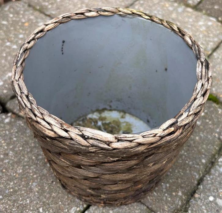 Bloempotjes kunststof riet bruin, Tuin en Terras, Bloempotten, Gebruikt, Kunststof, Binnen, Balkon, Tuin, Minder dan 40 cm, Minder dan 25 cm