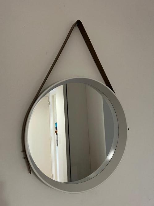 Miroir mural avec sangle Design scandinave :, Huis en Inrichting, Woonaccessoires | Spiegels, Zo goed als nieuw, Ophalen