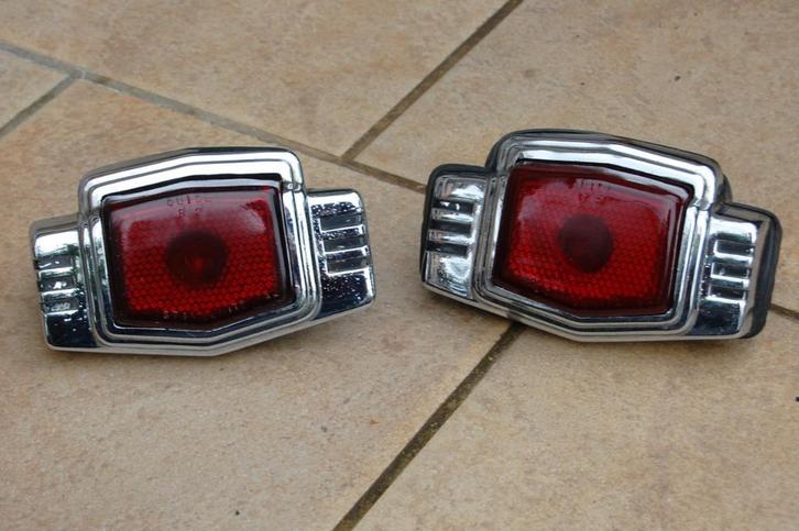 2 achterlichten Pontiac 1941 1947 USA Oldtimer, Antiek en Kunst, Curiosa en Brocante, Ophalen of Verzenden