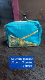 Nouvelle !! Trousse turquoise petite poche devant, Enlèvement, Neuf