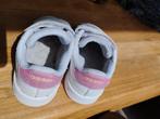 Adidas kinderschoenen maat 26, Kinderen en Baby's, Ophalen of Verzenden, Zo goed als nieuw