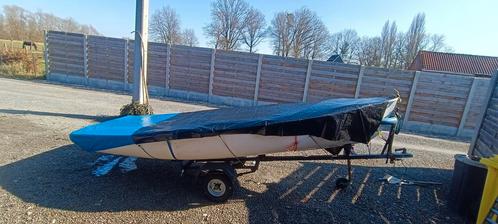 Vis boot /toer boot met 4pk buitenboord, Watersport en Boten, Open zeilboten, Gebruikt, Overige typen, 3 tot 6 meter, Polyester