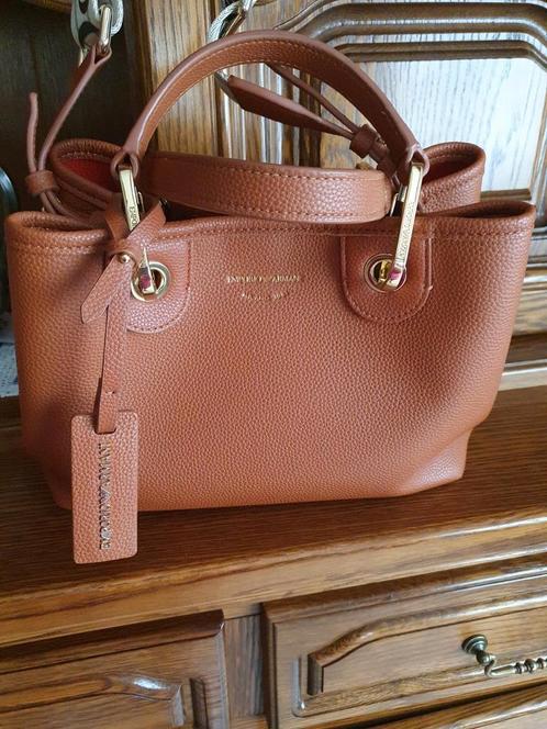 Armani handtas cognackleurige, Handtassen en Accessoires, Tassen | Damestassen, Zo goed als nieuw, Handtas, Ophalen of Verzenden