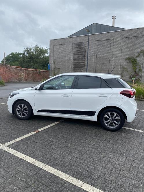 Hyundai i20 ACTIVE, Auto's, Hyundai, Particulier, i20, Achteruitrijcamera, Airbags, Airconditioning, Alarm, Apple Carplay, Bluetooth