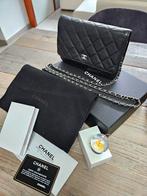 Sac à main Chanel avec chaîne (WOC) - ensemble complet - men, Enlèvement ou Envoi, Comme neuf, Noir, Sac à main