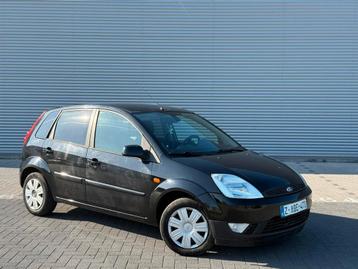Ford fiesta 1.4 Benzine EURO4, Auto's, Voorwielaandrijving, Zwart, Handgeschakeld, 5 deurs